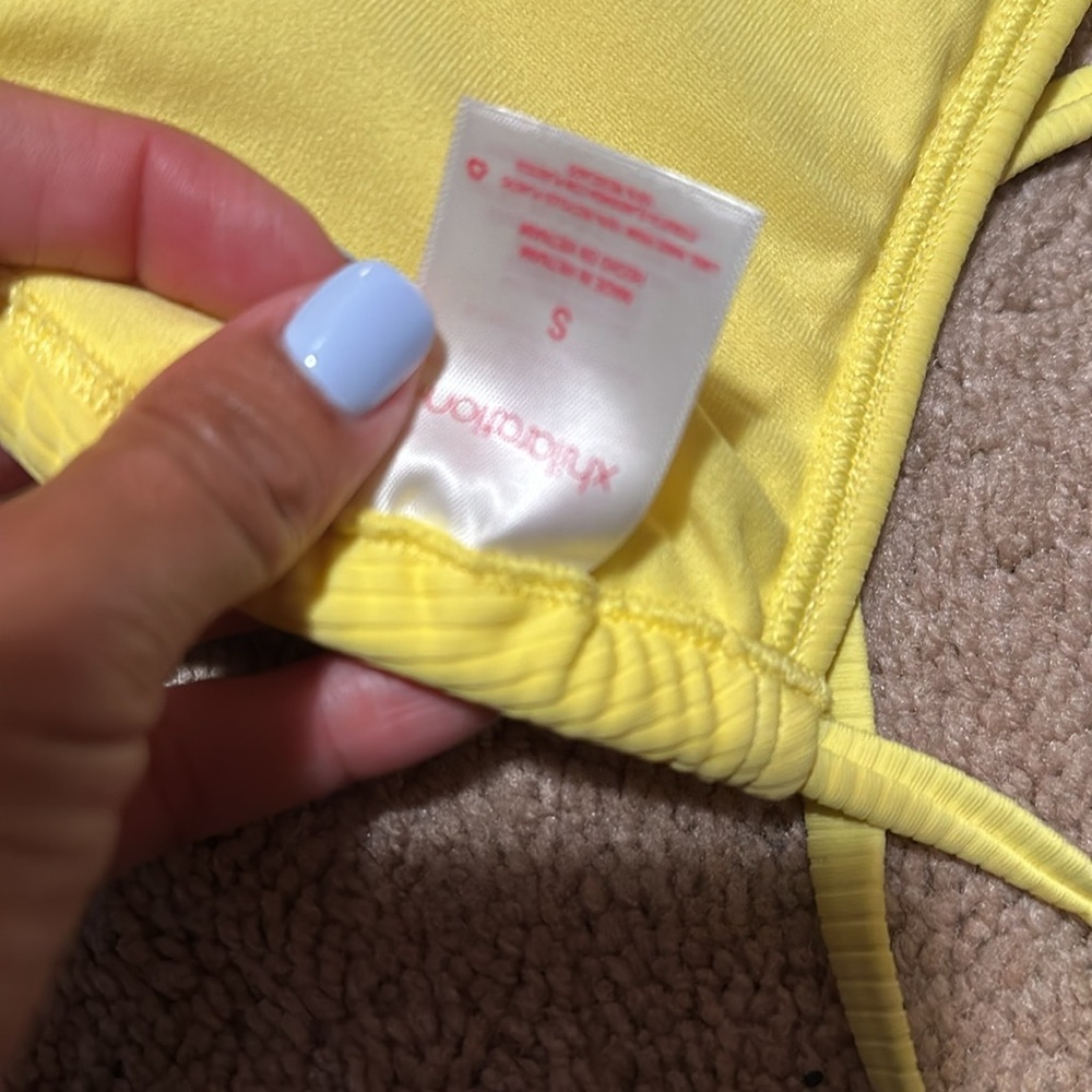 NWOT yellow bikini top - Picture 2 of 2
